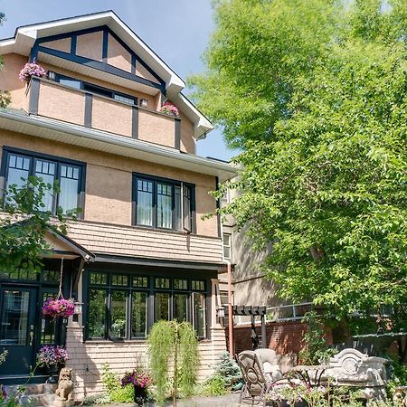 Calgary Westways Guest House Eksteriør billede