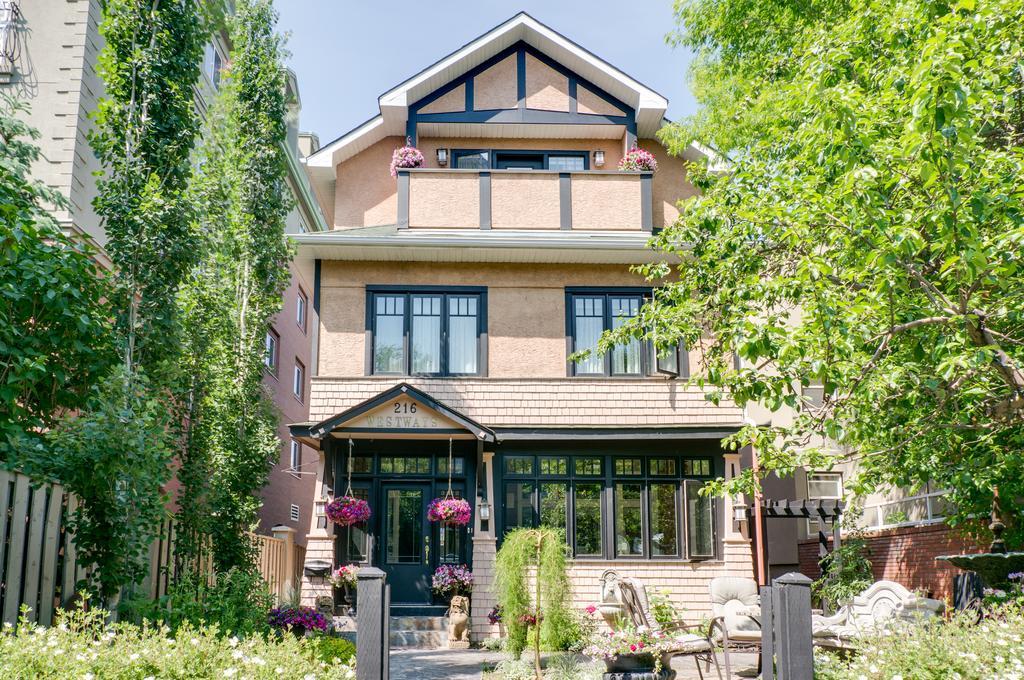 Calgary Westways Guest House Eksteriør billede