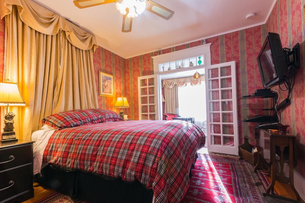 Calgary Westways Guest House Eksteriør billede