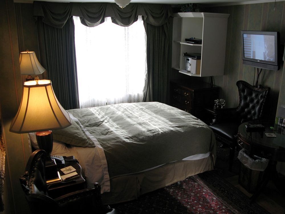 Calgary Westways Guest House Eksteriør billede