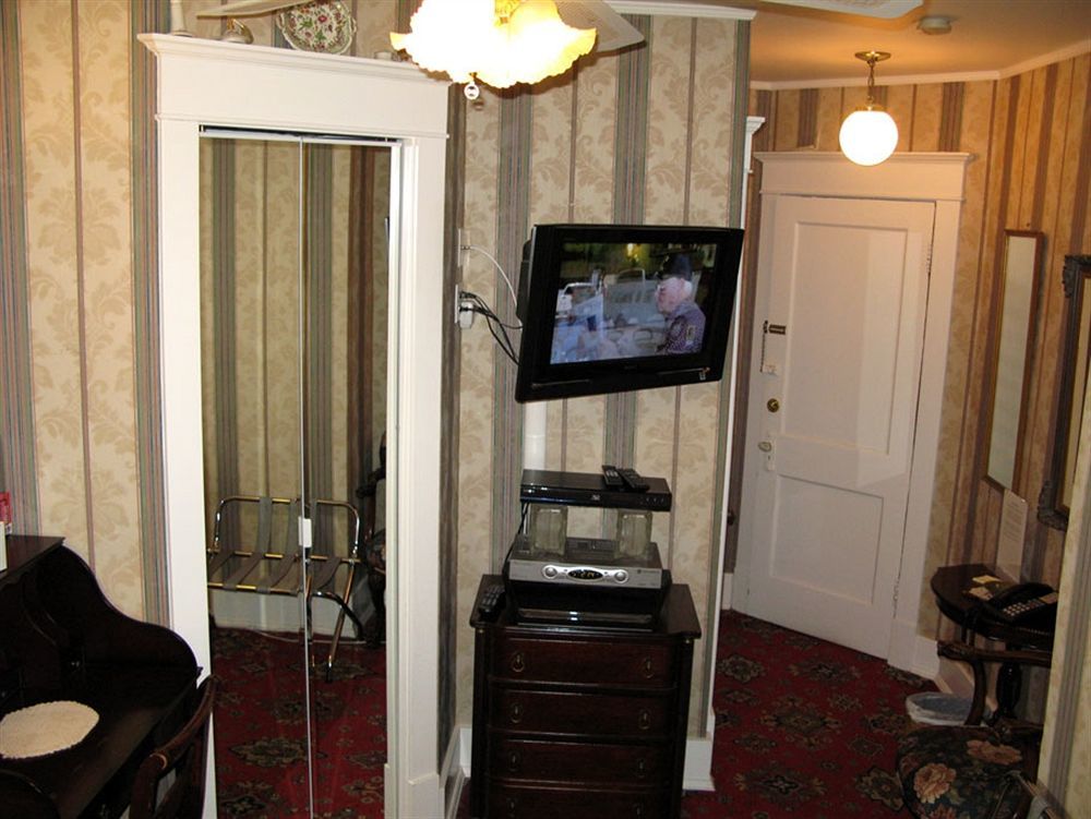 Calgary Westways Guest House Eksteriør billede